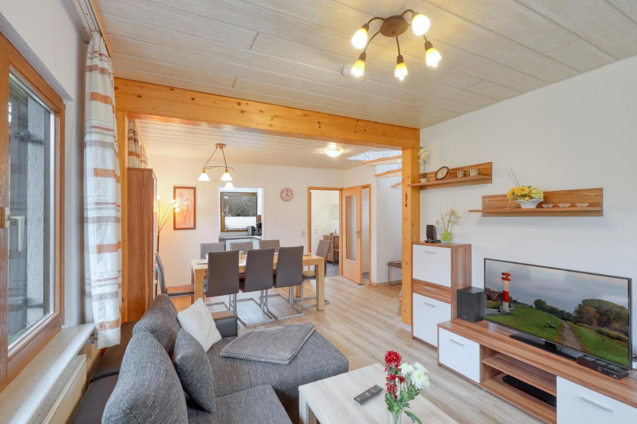 Seepark Kirchheim Ferienhaus Bei Nina Mit Sauna エクステリア 写真