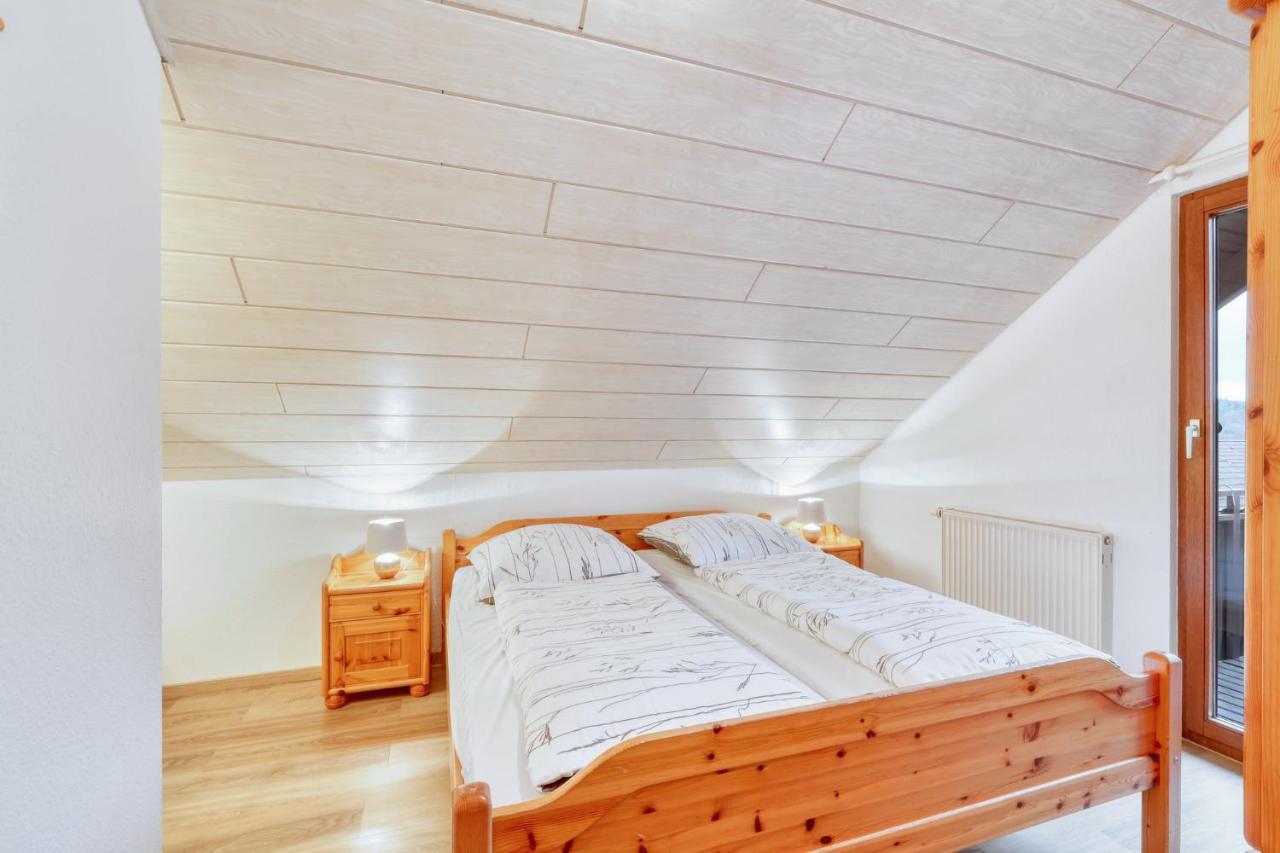 Seepark Kirchheim Ferienhaus Bei Nina Mit Sauna エクステリア 写真